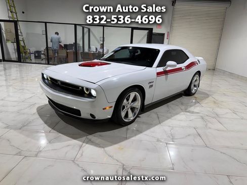 Used 2016 Dodge Challenger R/T Plus RWD image 1