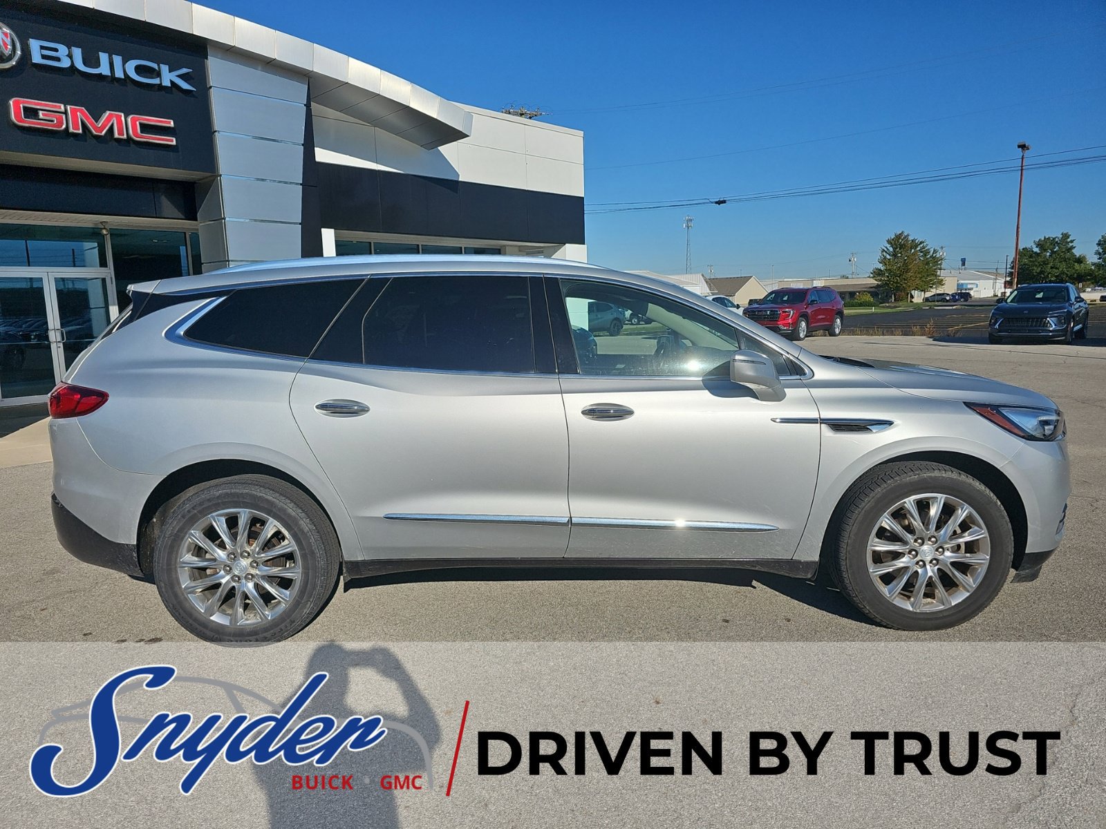 Used 2018 Buick Enclave Premium w/ Experience Buick Package AWD/4WD image 10