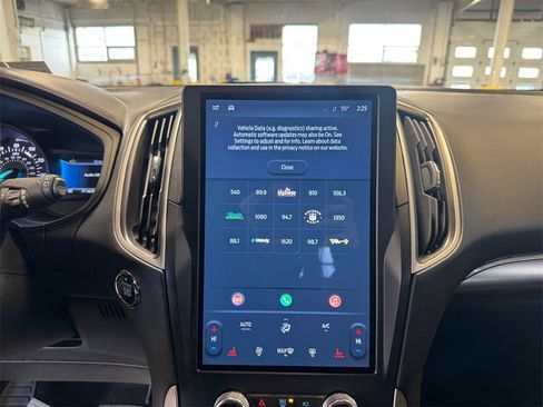 Used 2024 Ford Edge SEL w/ Sport Appearance Package image 17