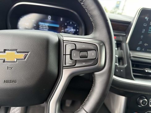 Used 2024 Chevrolet Suburban Premier AWD/4WD image 27