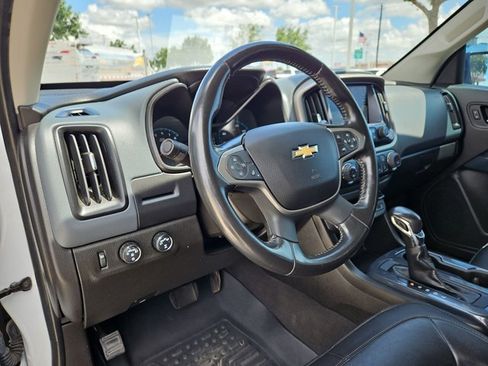 Used 2022 Chevrolet Colorado Z71 AWD/4WD image 9