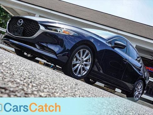 Used 2019 MAZDA MAZDA3 Sedan FWD image 4