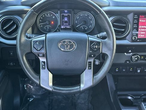 Used 2020 Toyota Tacoma TRD Sport w/ Technology Package image 14