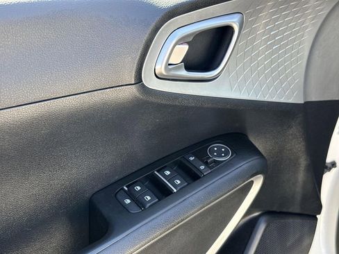 Used 2024 Kia Soul LX w/ Option Group 015 image 19