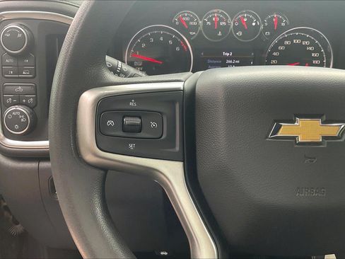 Used 2019 Chevrolet Silverado 1500 LT AWD/4WD image 19