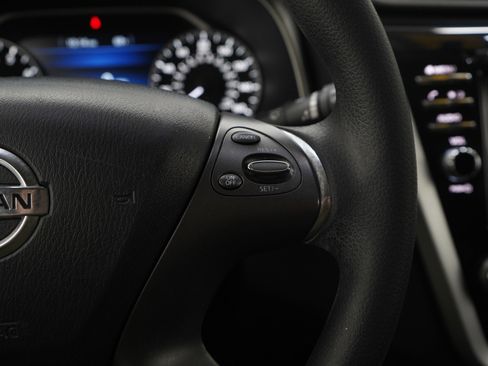 Used 2019 Nissan Murano S image 24