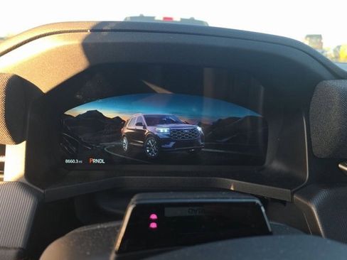 Used 2025 Ford Explorer ST-Line w/ Premium Package image 4