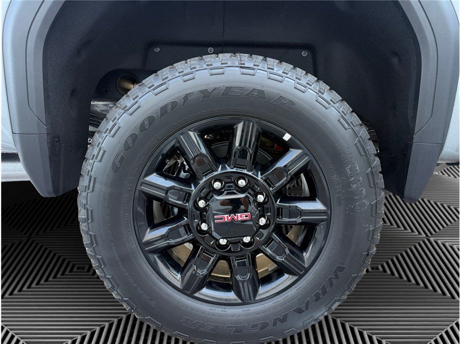 Used 2026 GMC Sierra 2500 AT4 AWD/4WD image 14