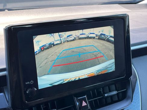 Used 2025 Toyota Corolla LE image 17
