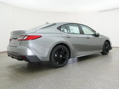 New 2026 Toyota Camry SE FWD image 18