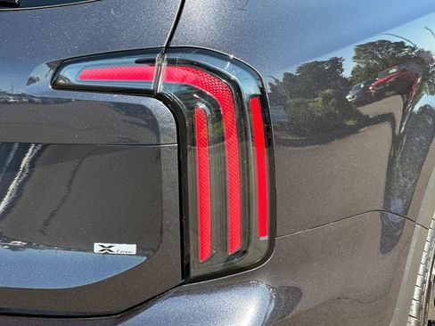 Used 2025 Kia Telluride SX X-Line AWD/4WD image 26