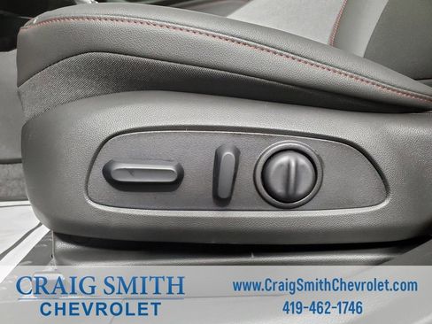 New 2026 Chevrolet Trax RS w/ Sunroof Package image 25