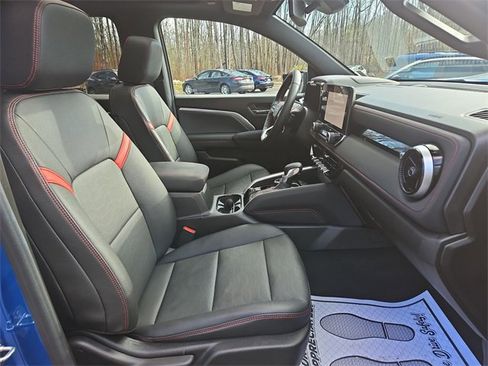 Certified 2023 Chevrolet Colorado Z71 w/ Z71 Convenience Package 2 image 28