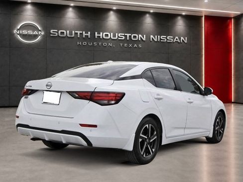 Used 2025 Nissan Sentra SV w/ All-Weather Package FWD image 4