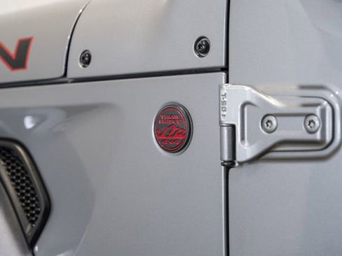 Used 2020 Jeep Gladiator Rubicon AWD/4WD image 36