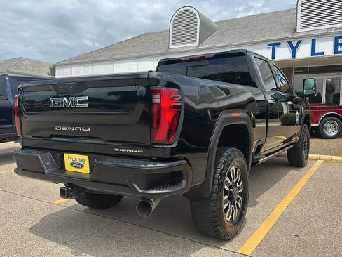 Used 2024 GMC Sierra 2500 Denali Ultimate w/ Max Trailering Package AWD/4WD image 8