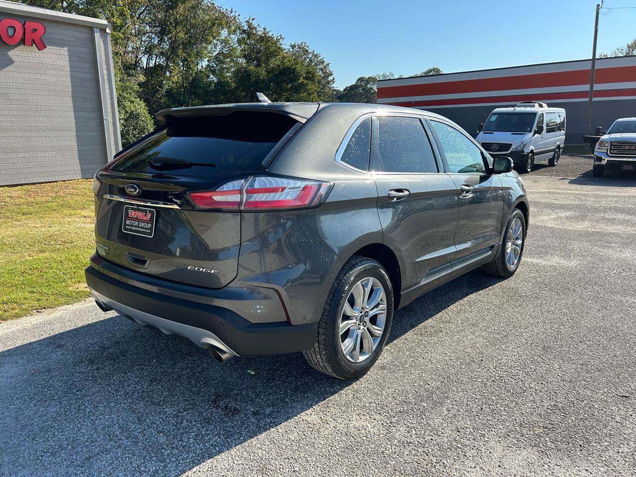 Used 2019 Ford Edge Titanium w/ Equipment Group 301A FWD image 8