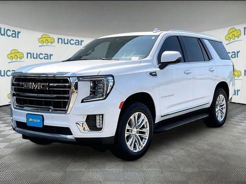 Used 2023 GMC Yukon SLT w/ SLT Premium Package AWD/4WD image 3