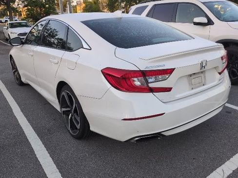 Used 2019 Honda Accord Sport image 4