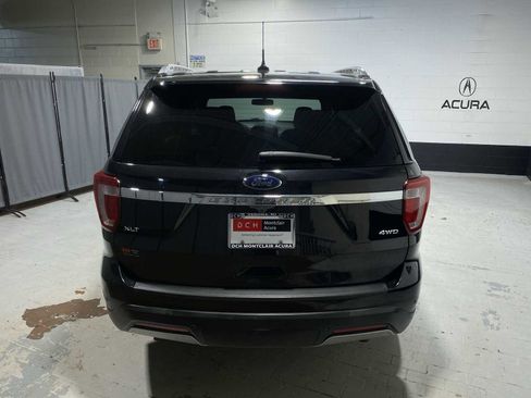 Used 2019 Ford Explorer XLT w/ Equipment Group 201A AWD/4WD image 5