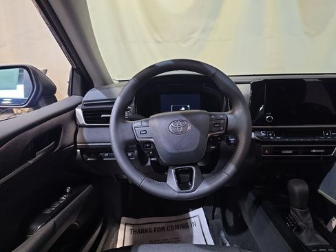 Used 2025 Toyota Camry LE w/ Convenience Package AWD/4WD image 11