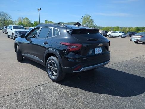 New 2026 Chevrolet Trax LT w/ LT Convenience Package FWD image 27