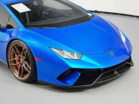 Used 2018 Lamborghini Huracan Performante image 64