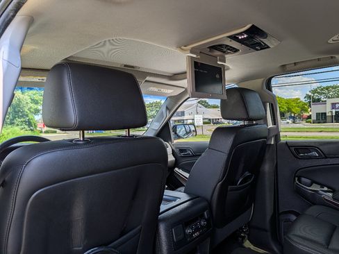 Used 2016 GMC Yukon SLT w/ Premium Edition AWD/4WD image 19