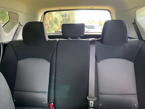 Used 2025 Kia Soul LX w/ LX Technology Package FWD image 31