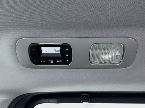 Used 2019 Honda Odyssey Elite image 18