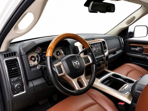 Used 2018 RAM 2500 Longhorn RWD image 16