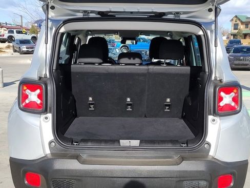 Used 2021 Jeep Renegade Sport image 12