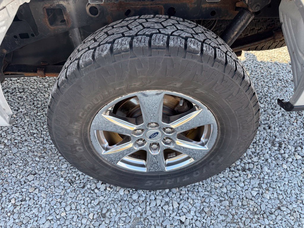 Used 2018 Ford F150 XLT w/ Equipment Group 302A Luxury AWD/4WD image 18