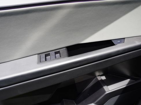 Used 2024 Tesla Cybertruck AWD Crew Cab image 37