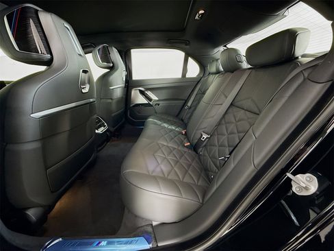 New 2026 BMW 740i image 26