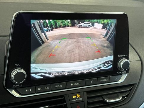 Used 2022 Nissan Altima 2.5 SV AWD/4WD image 18