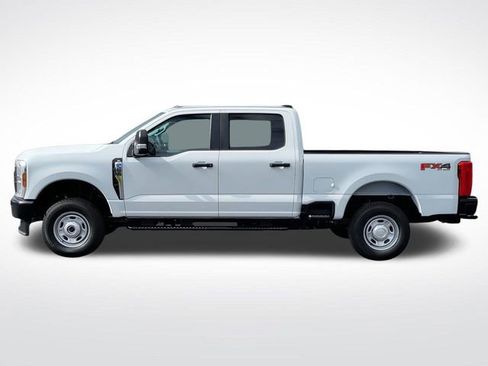 New 2026 Ford F250 XL w/ FX4 Off-Road Package image 5