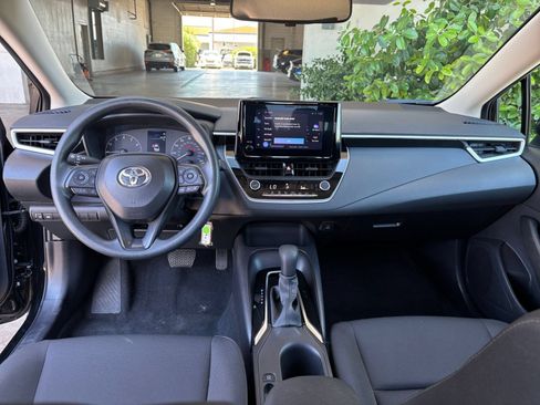 Used 2025 Toyota Corolla LE FWD image 57