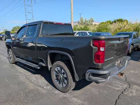 Used 2022 Chevrolet Silverado 2500 LT w/ Convenience Package AWD/4WD image 6