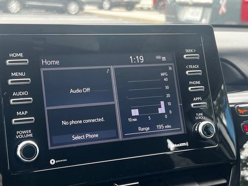 Used 2021 Toyota Camry SE FWD image 9
