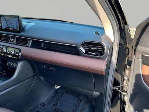 Used 2025 Honda Pilot Elite image 21