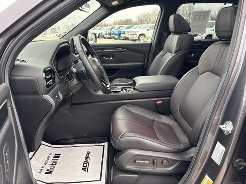 Used 2025 Honda Pilot Black Edition image 21