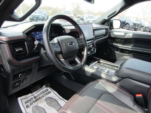 Used 2023 Ford Expedition Limited AWD/4WD image 13