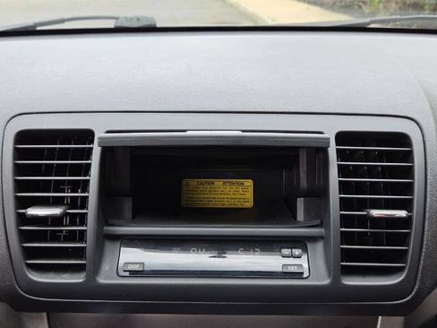 Used 2009 Subaru Outback 2.5i Special Edition AWD/4WD image 22