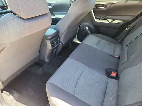 Used 2020 Toyota RAV4 XLE w/ All Weather Liner Package AWD/4WD image 9