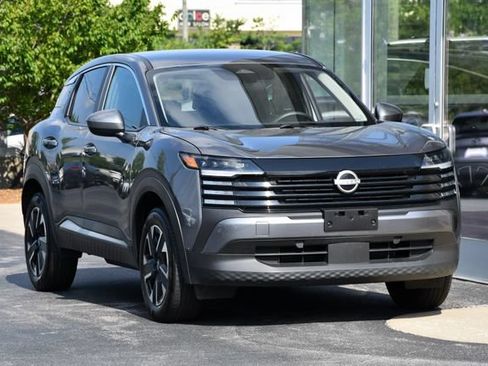 Used 2025 Nissan Kicks SV AWD/4WD image 5