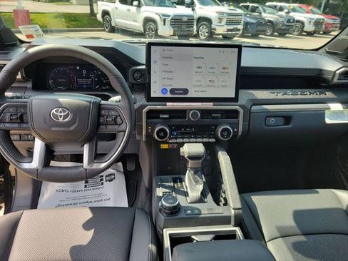 Certified 2026 Toyota Tacoma Limited AWD/4WD image 17