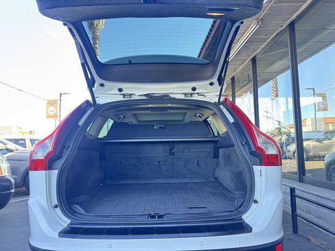Used 2010 Volvo XC60 T6 AWD/4WD image 25