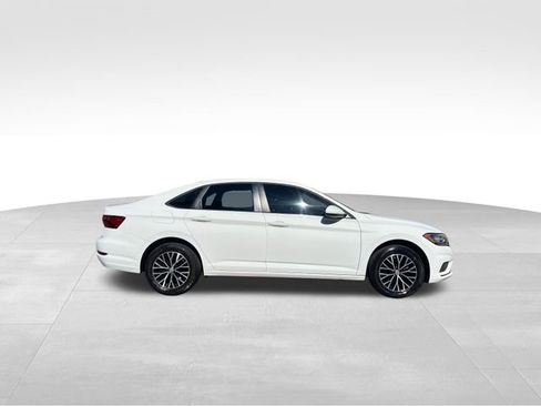 Used 2021 Volkswagen Jetta SE image 6