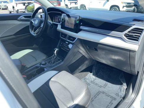 Used 2025 Volkswagen Taos SEL AWD/4WD image 29